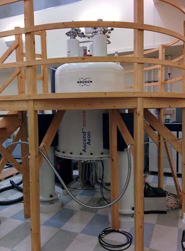 Bruker Avance III HD Aeon 800 MHz in the lab