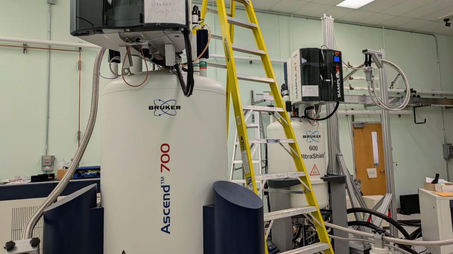600 and 700 MHz NMR spectrometers in Riffe